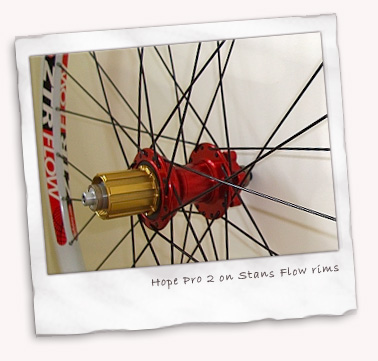 Red Hope Pro2 hubs on white Stans Flow rims Red Hope Pro2 hubs on white Stans Flow rims